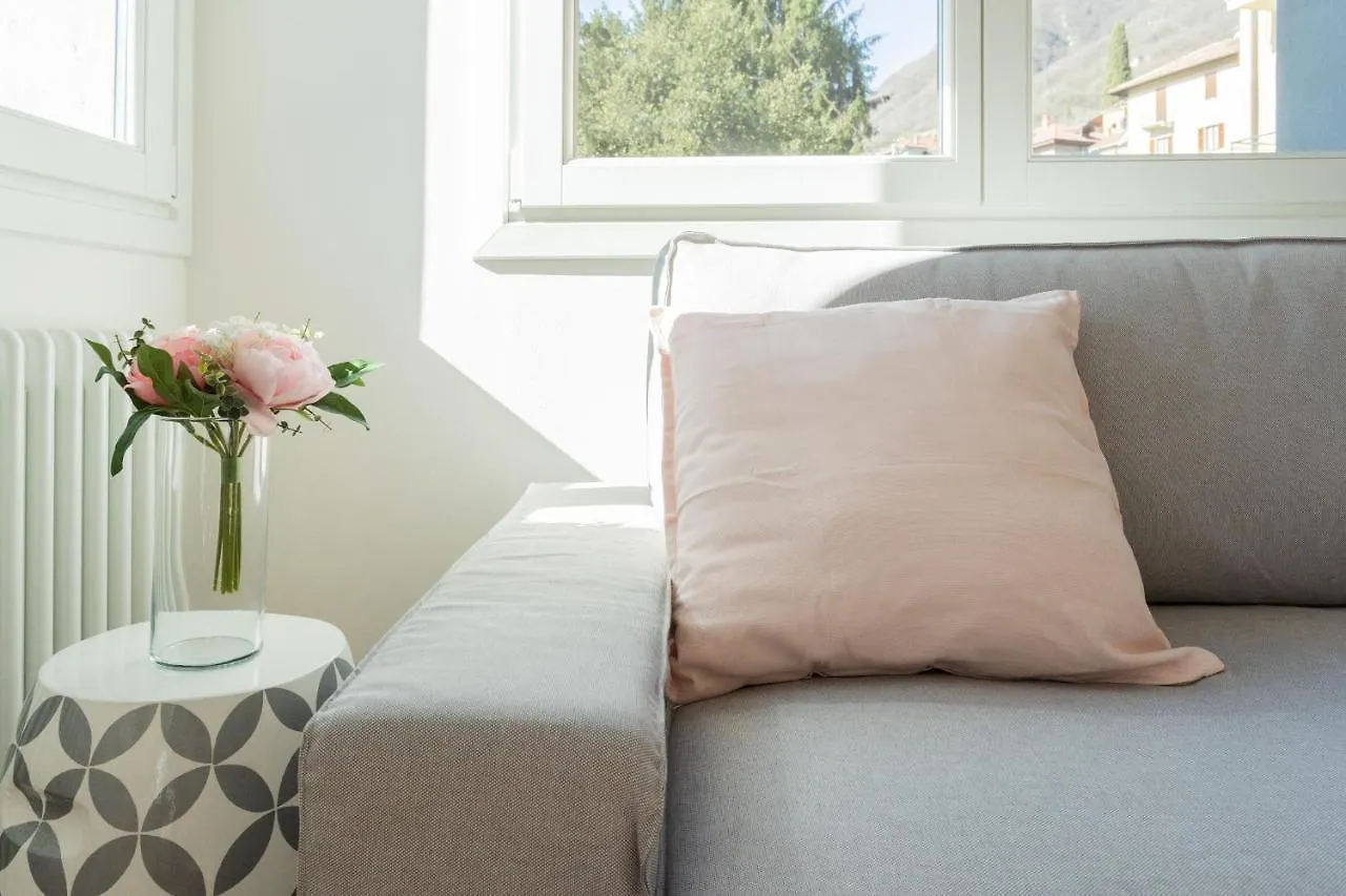 Lovely Corner In The Heart Of The Lake By Rent All Como