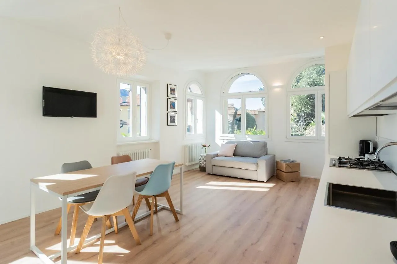 Lovely Corner In The Heart Of The Lake By Rent All Como Apartment