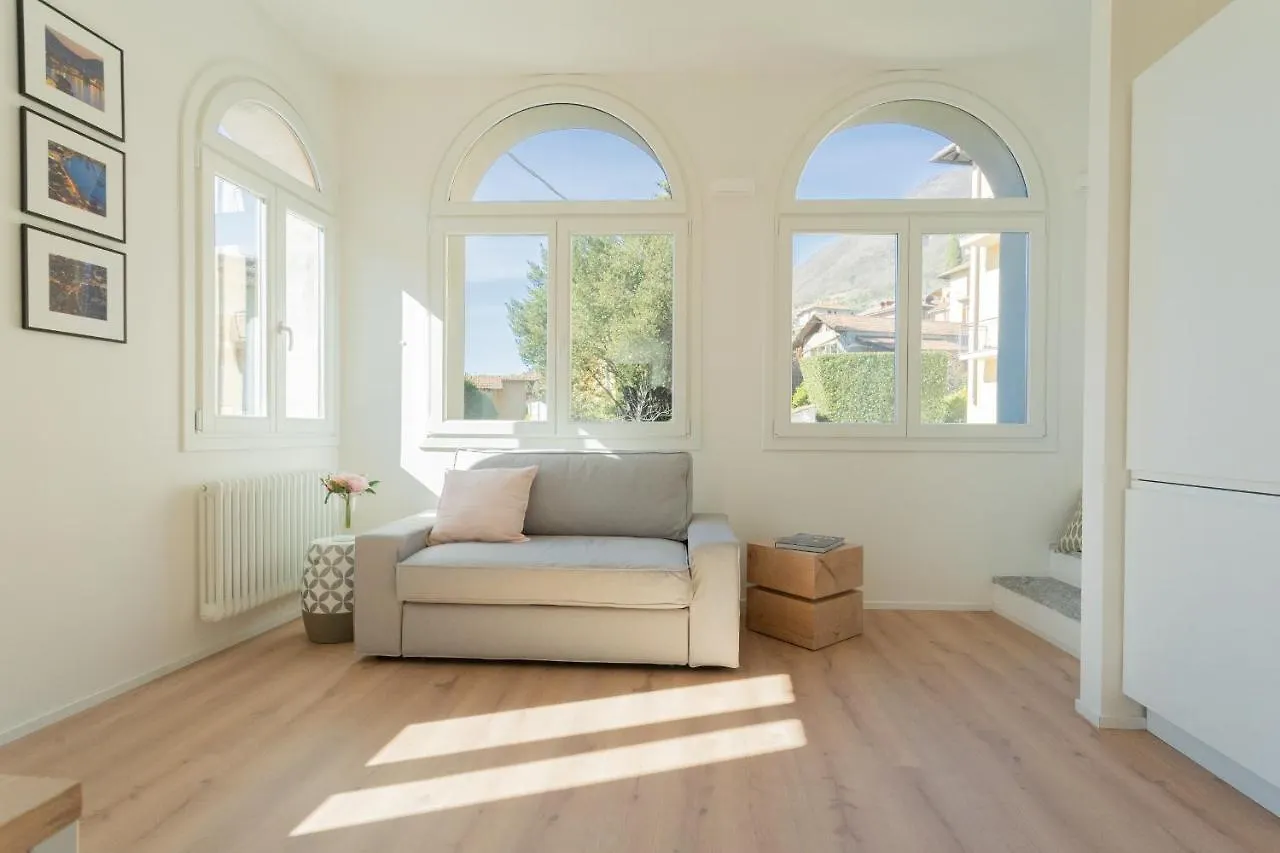 Lovely Corner In The Heart Of The Lake By Rent All Como