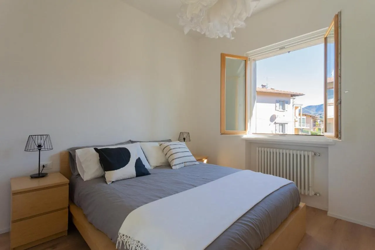 Apartment Lovely Corner In The Heart Of The Lake By Rent All Como