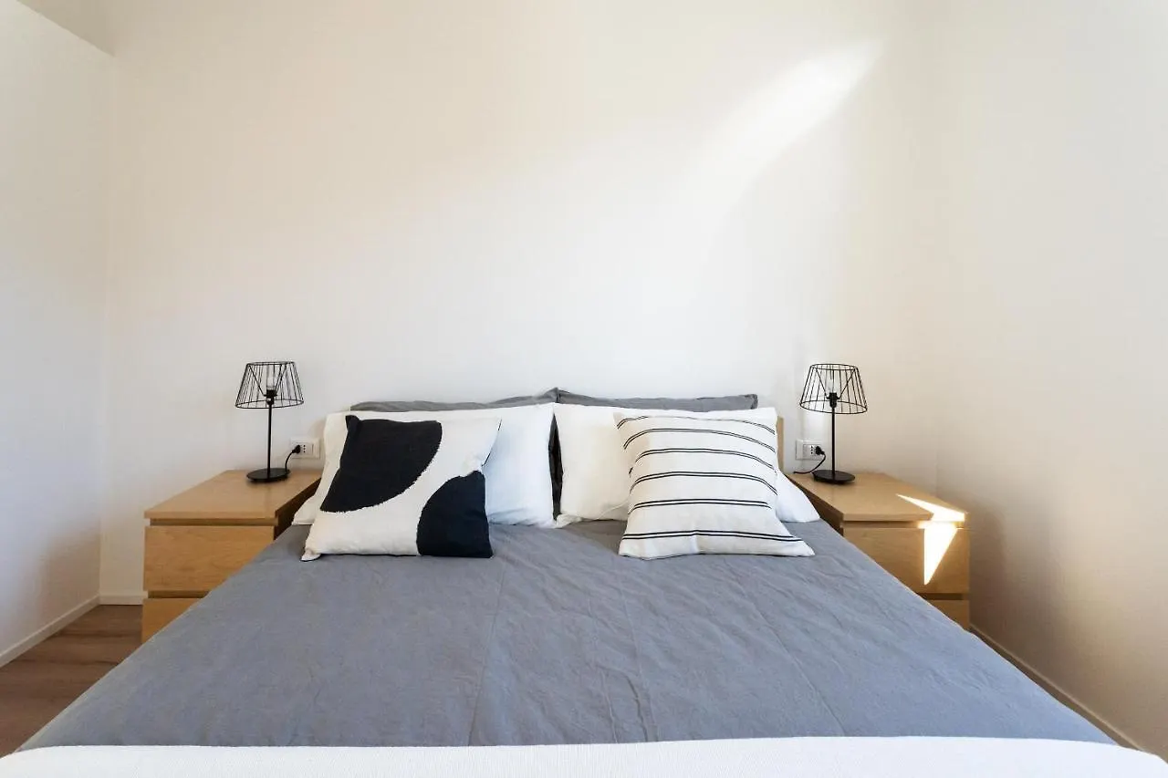 Lovely Corner In The Heart Of The Lake By Rent All Como Apartment