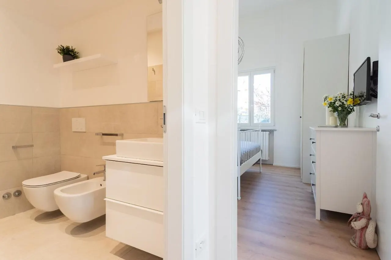 Lovely Corner In The Heart Of The Lake By Rent All Como Apartment