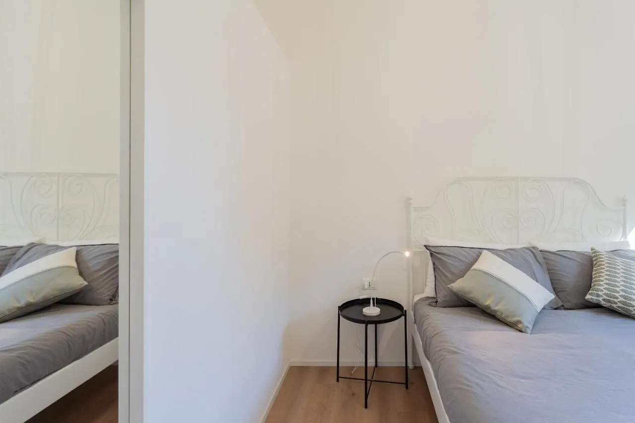 Lovely Corner In The Heart Of The Lake By Rent All Como