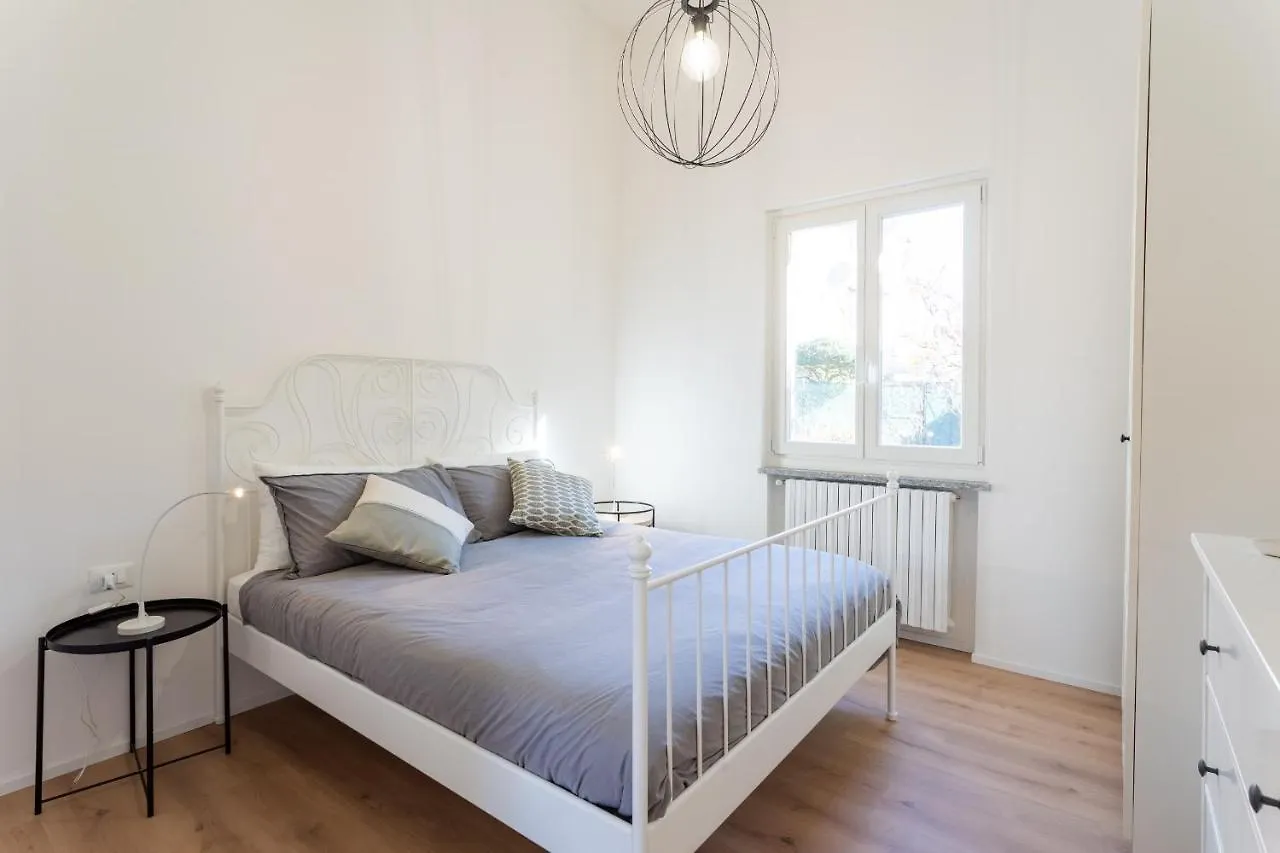 Apartment Lovely Corner In The Heart Of The Lake By Rent All Como