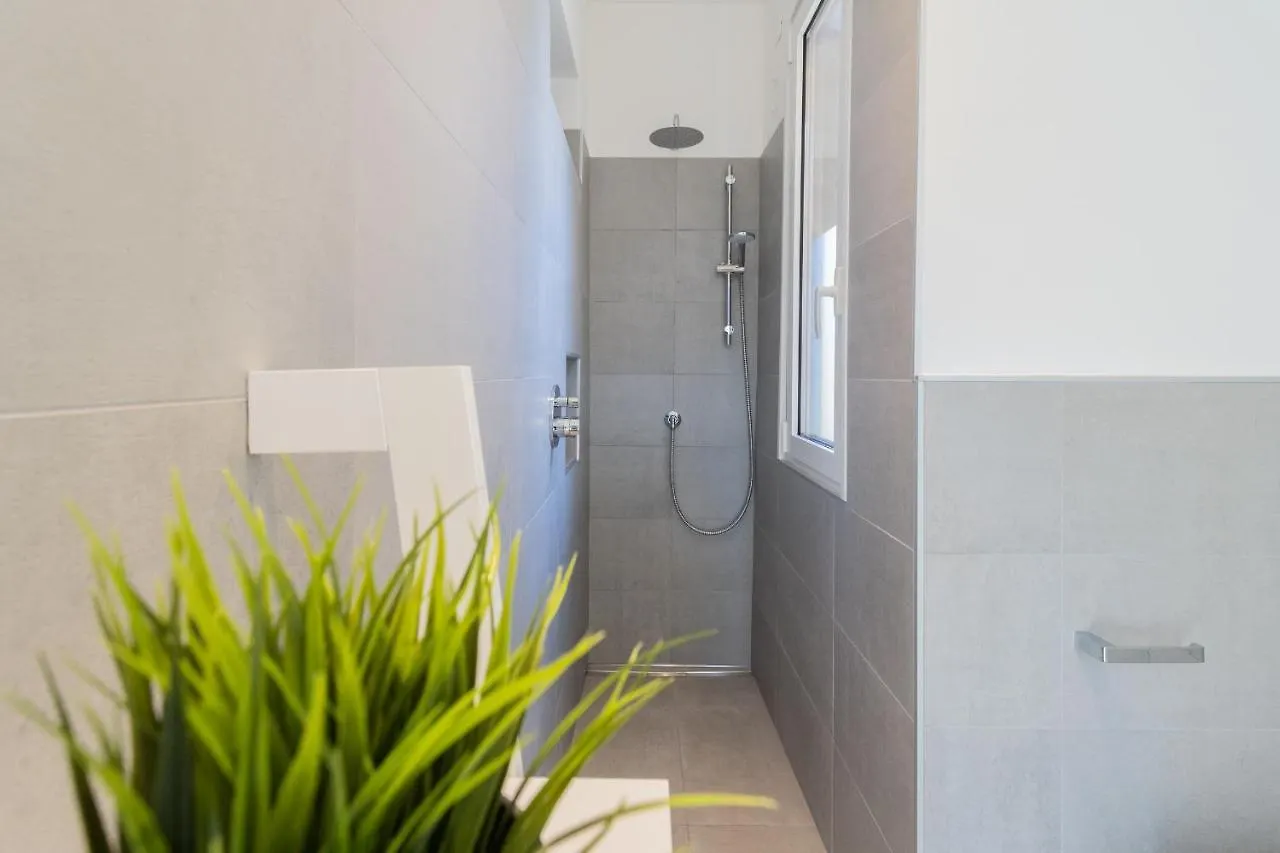Lovely Corner In The Heart Of The Lake By Rent All Como